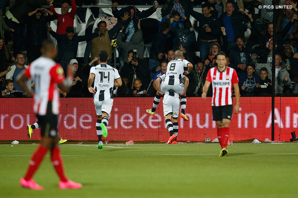Vlak voor rust kreeg PSV de spreekwoordelijke deksel op de neus | © Pics United