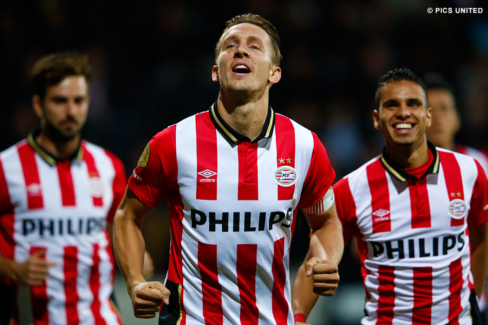 PSV kwam al vroeg in de wedstrijd op voorsprong via Luuk de Jong | © Pics United