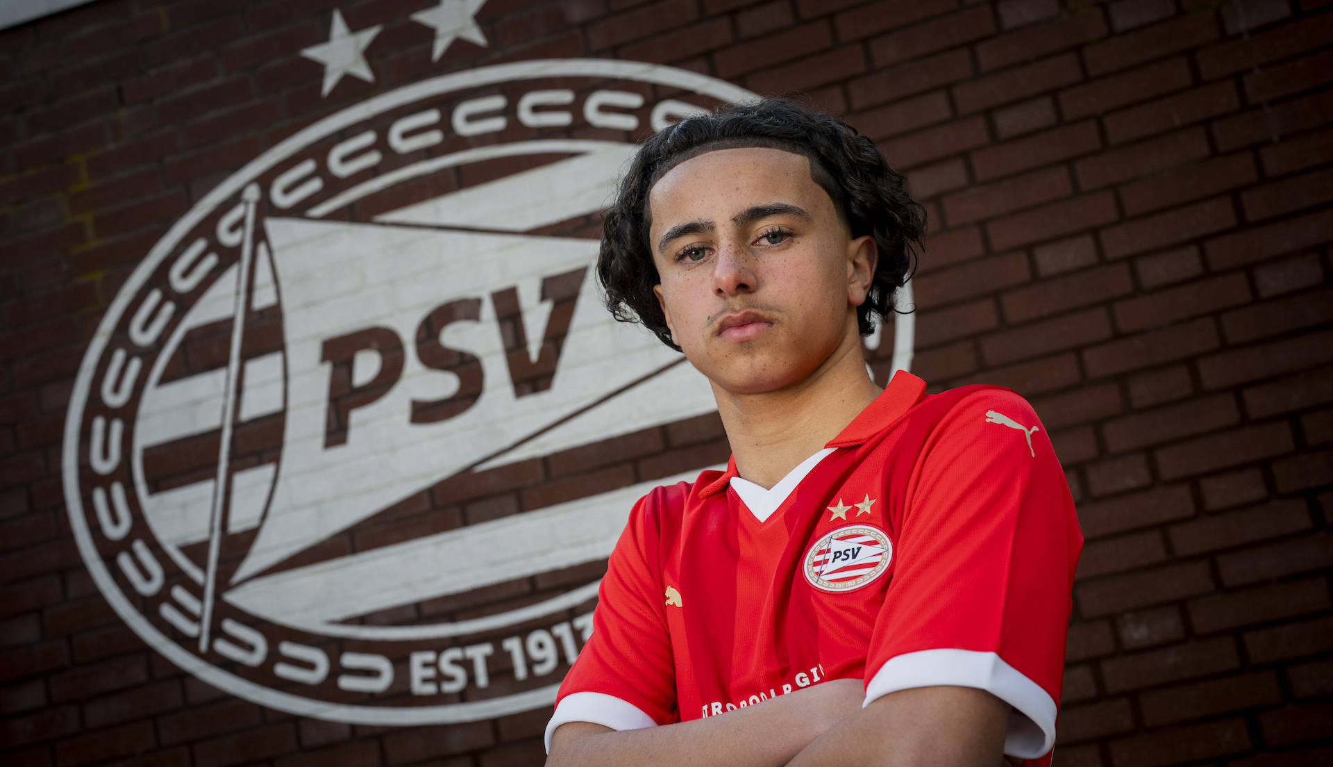 Profcontract | Kyano Penso tekent tot medio 2026 bij PSV