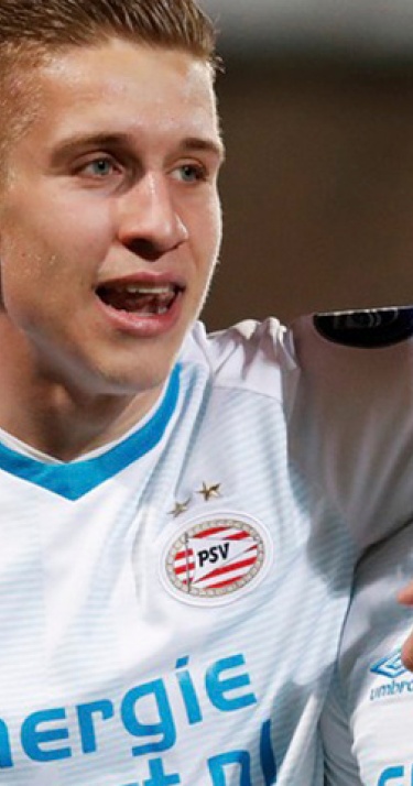 IN BEELD | Jong PSV wint in Helmond
