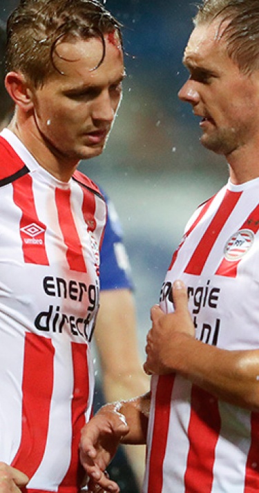 PSV - Heracles Almelo in teken van broers