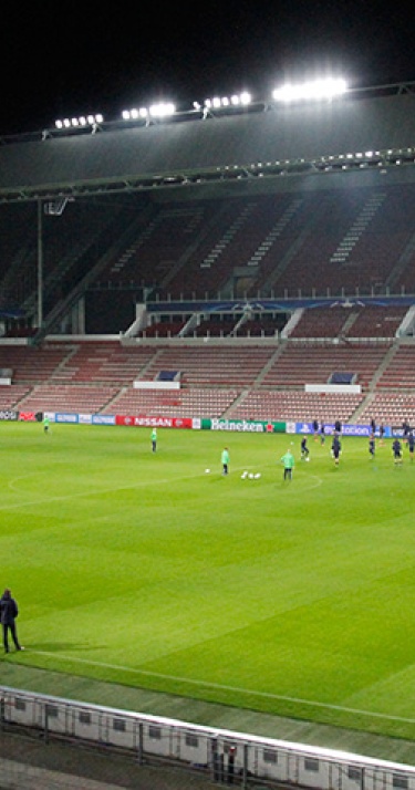 Training VfL Wolfsburg in het Philips Stadion