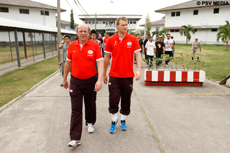 Teammanager Mart van den Heuvel en Ola Toivonen keken hun ogen uit.