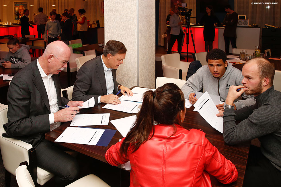 Druk beraad bij de jury