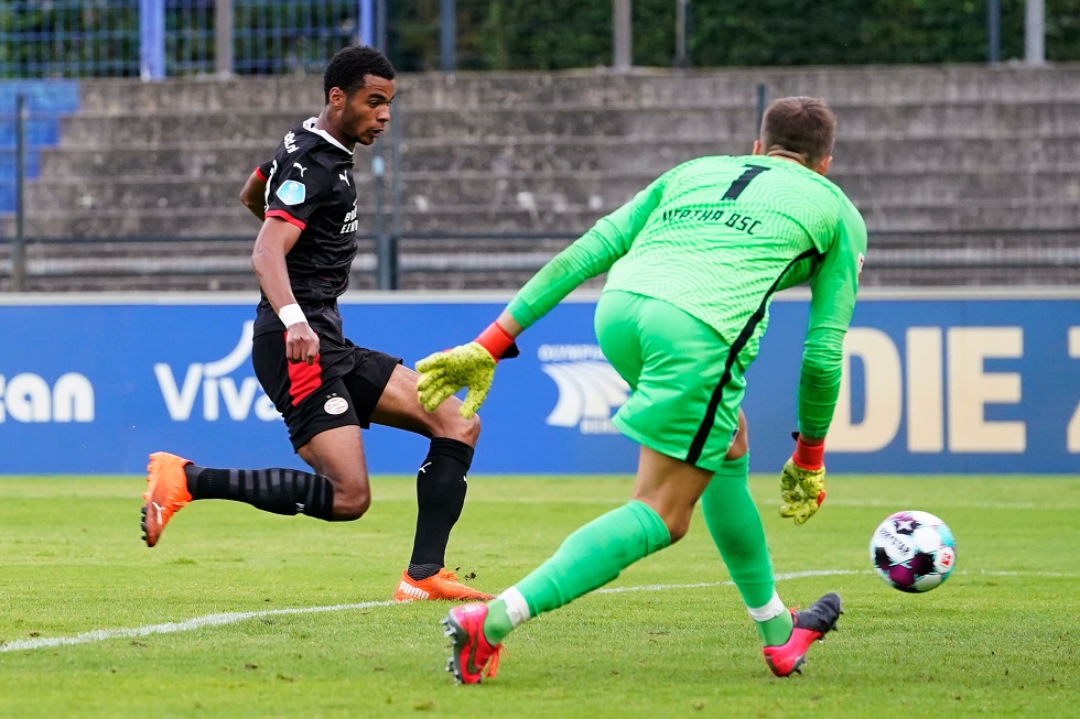 Cody Gakpo is opnieuw trefzeker in een oefenduel