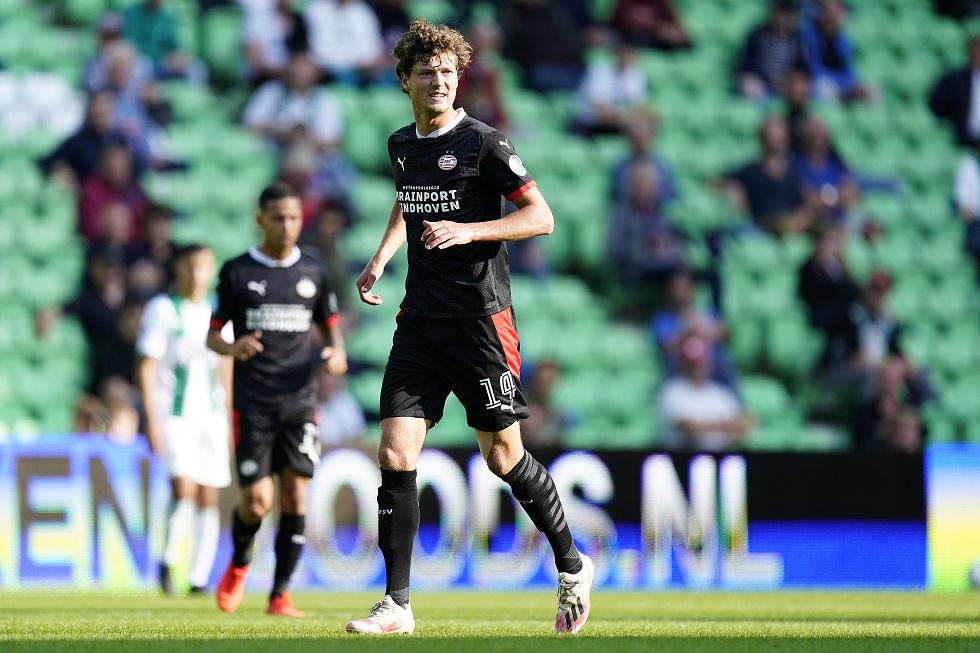 Lammers in actie tegen FC Groningen dit seizoen, het blijkt zijn laatste wedstrijd als speler van PSV