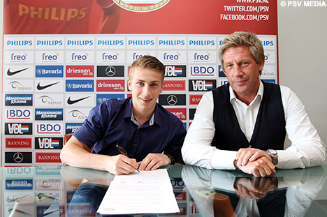 Matthias Verreth zette maandagmiddag zijn handtekening onder het contract.
