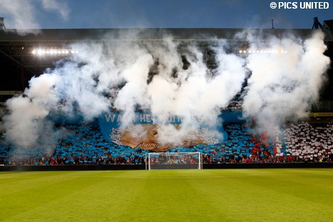 Sfeeractie Lighttown Madness voor de wedstrijd.