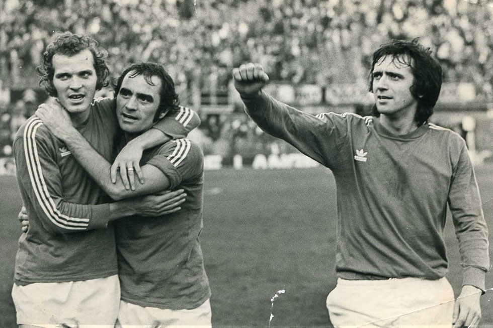 Van der Kuijlen als voetballer bij PSV (rechts)