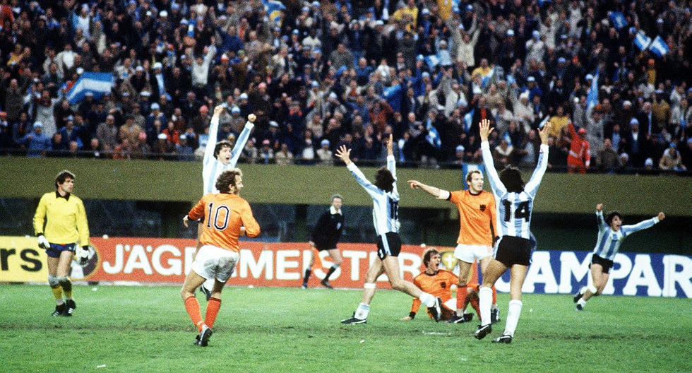 Een beeld uit de WK-finale van 1978, de tweede die Van de Kerkhof speelde