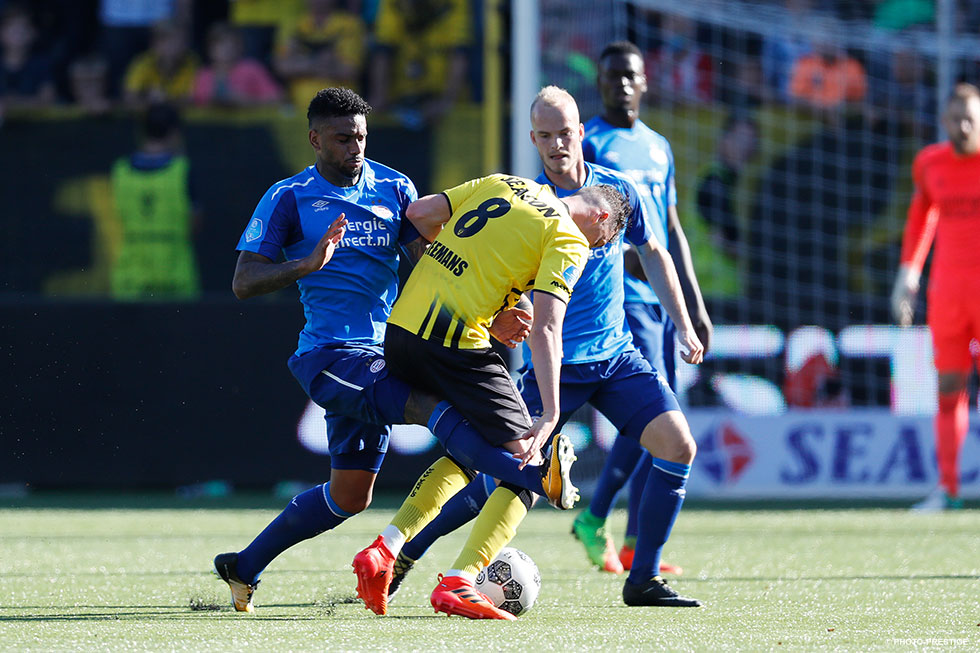 Leemans in actie tegen PSV eerder dit seizoen