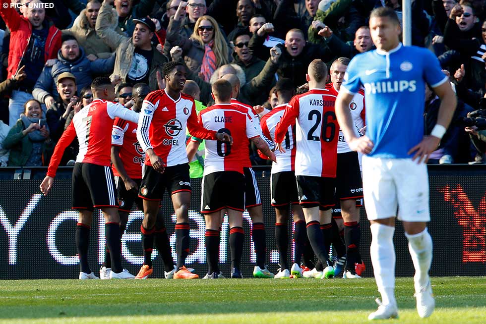 Anass Achahbar zorgde met twee treffers voor zure gezichten bij PSV | © Pics United