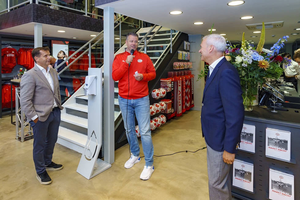 De winkel werd woensdagmiddag officieel geopend voor genodigden