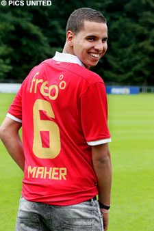 Adam Maher, officieel PSV&rsquo;er.