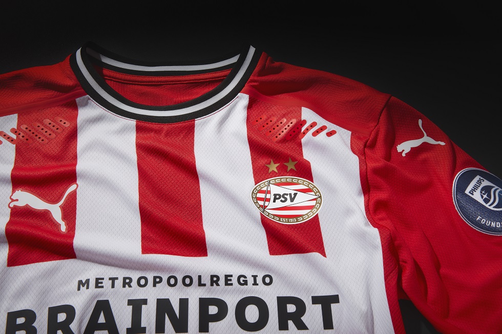 Op de authentic-variant van het thuisshirt is het logo als transfer aangebracht om sportprestaties te optimaliseren