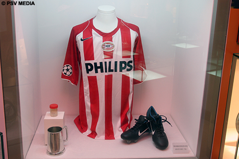 Een shirt gedragen tijdens &eacute;&eacute;n van zijn UEFA Champions League-wedstrijden.