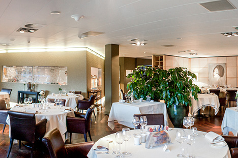 Avant-Garde is gevestigd op de derde verdieping van het Philips Stadion.