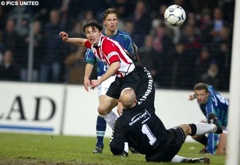 Mark van Bommel scoorde in zeven duels drie keer tegen Zwolle.