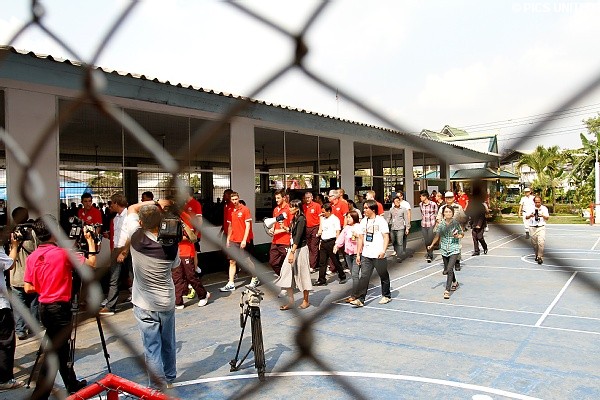 Nooit eerder mocht een voetbalclub binnen de muren kijken.