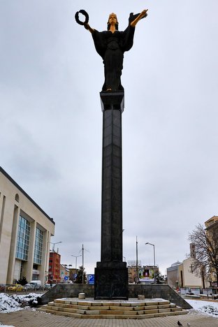 Het indrukwekkende standbeeld 'Saint Sofia'.