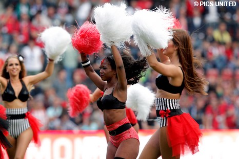 Optredens voorafgaand aan de wedstrijd.