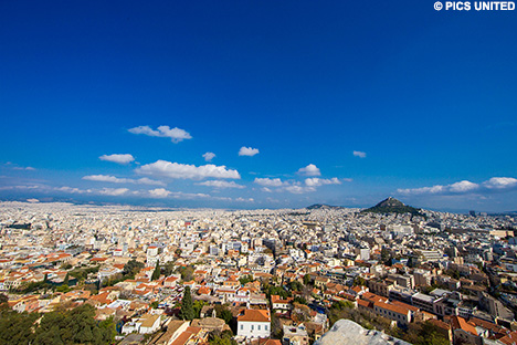 De Griekse hoofdstad mag met recht een metropool genoemd worden.