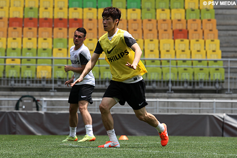 Ji-Sung Park is vanavond uiteraard de grote ster in Suwon.