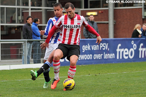 Erik Pieters speelde ruim een uur mee met Jong PSV.