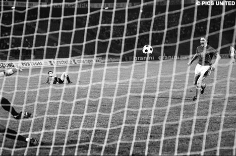 De wereldberoemde strafshop van Anton&iacute;n Panenka.