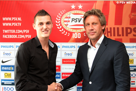 Een handdruk en felicitatie van technisch manager Marcel Brands.