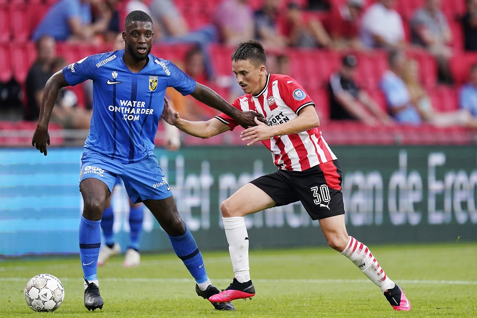 In de voorbereiding op dit seizoen speelden PSV en Vitesse tegen elkaar in het Philips Stadion (1-1)