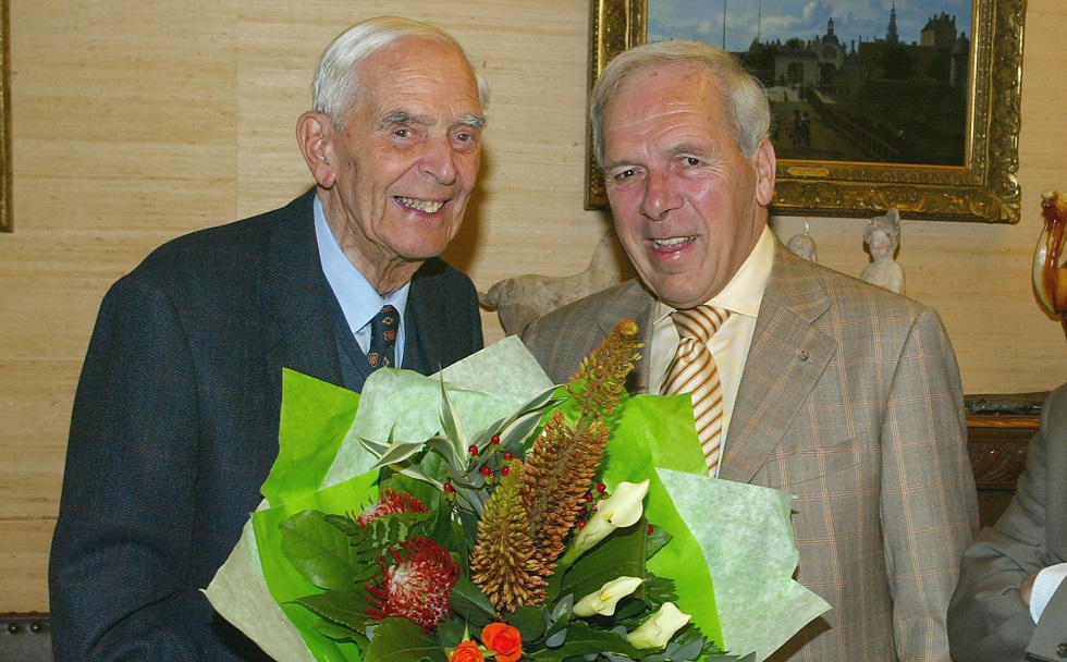 Van Raaij (rechts) met een ander icoon uit het PSV verleden: Frits Philips
