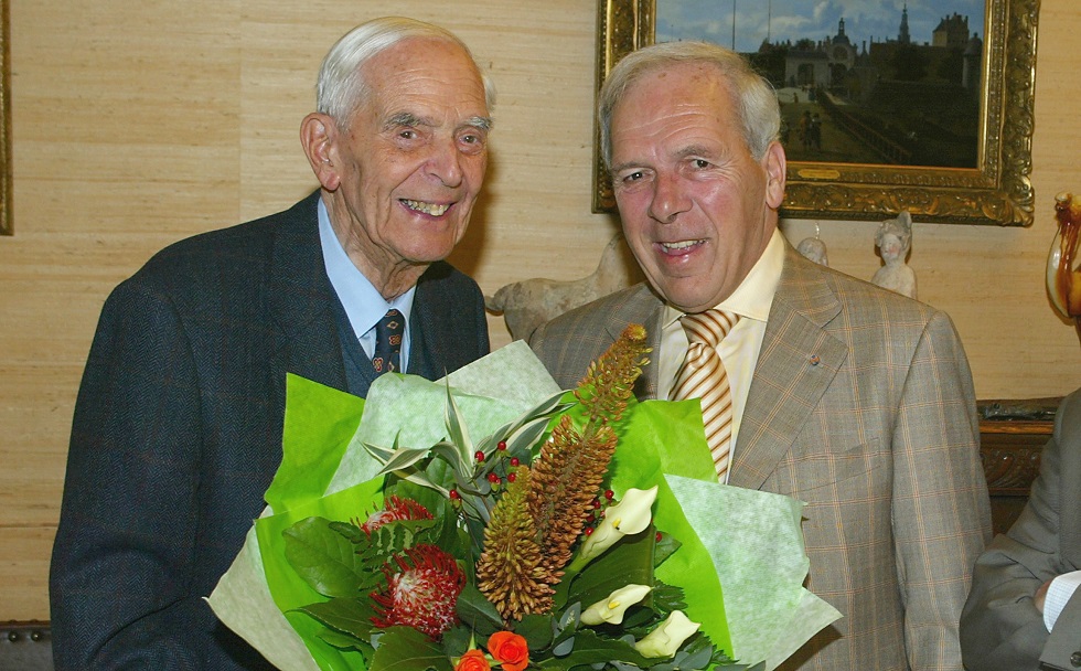 Van Raaij (rechts) met een ander icoon uit het PSV verleden: Frits Philips