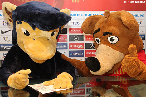 Woensdag tekenden Pico en Phoxy in het Philips Stadion een contract.