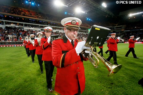 Optreden Philips harmonie in de rust van PSV - SC Cambuur.