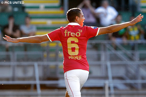 Adam Maher speelt net als afgelopen seizoen met rugnummer 6.