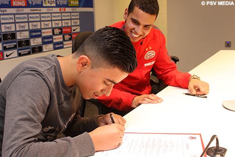 In het contract staan o.a. de normen en waarden van PSV United.