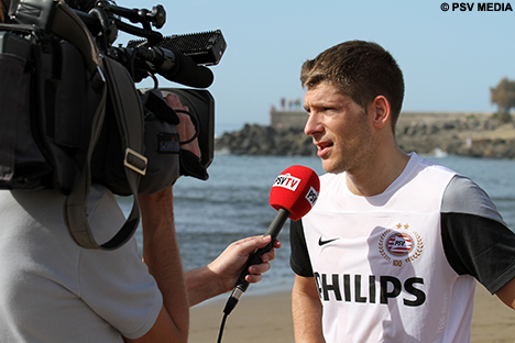 Later vandaag op PSV TV een interview met Stijn Schaars op het strand.
