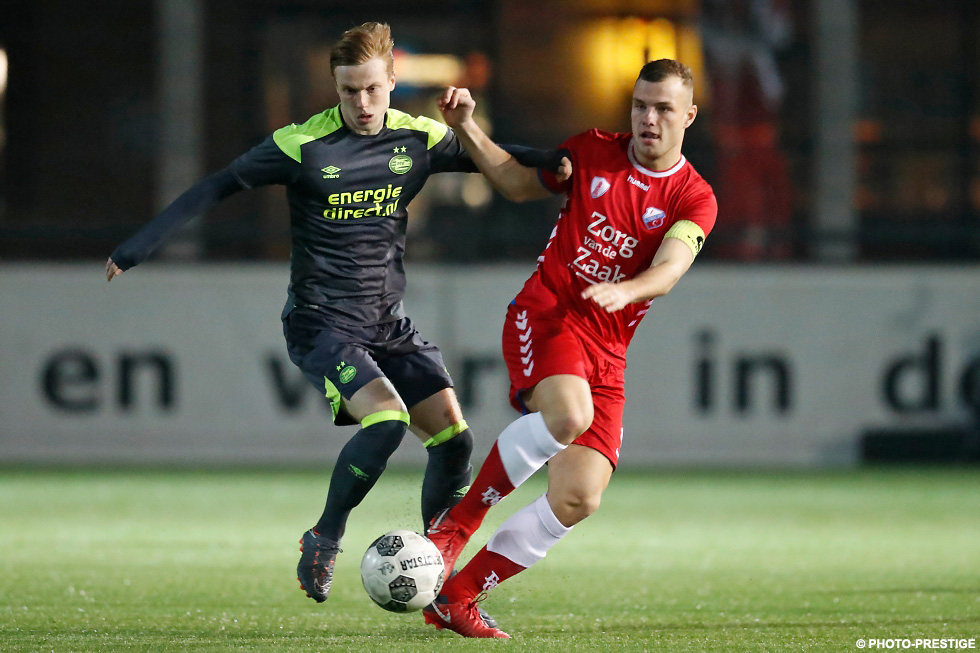 Dani van der Moot scoorde afgelopen vrijdag de openingstreffer voor Jong PSV | &copy; Photo-Prestige