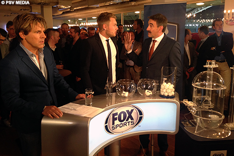 De loting werd verricht door PSV-doelman Jeroen Zoet.