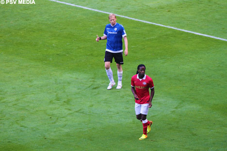 Florian Jozefzoon startte in de basis, zijn officieuze debuut voor PSV.