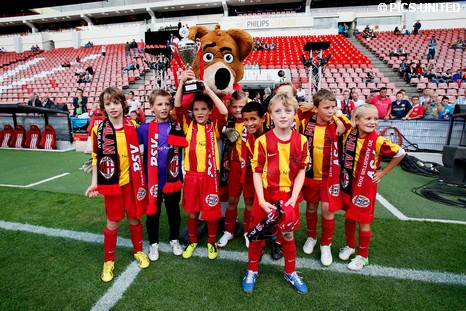 Jubileumavond afgetrapt door F-Jeugd uit de regio.