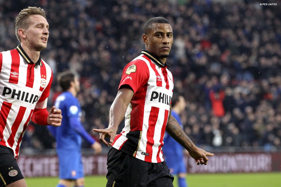 Luciano Narsingh was net als vorige week in De Kuip trefzeker voor PSV | © Pics United