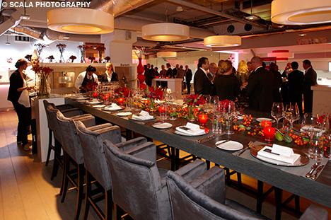 De Captain’s Table is geplaatst in het midden van de derde etage.