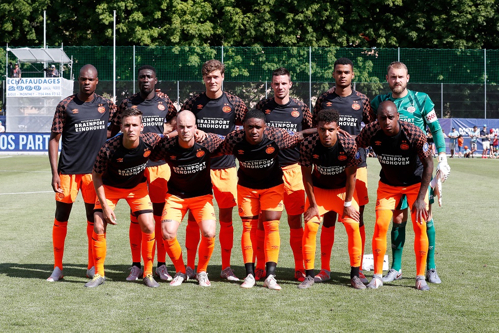 De basisformatie van PSV tegen OGC Nice