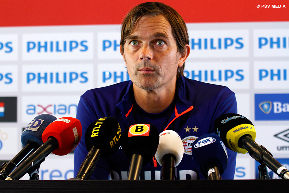 Veel media-aandacht bij de persconferentie van Phillip Cocu in aanloop naar Ajax - PSV | © PSV Media