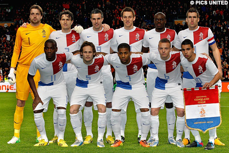 Met dezelfde elf begon Oranje aan het duel met Itali&euml;.