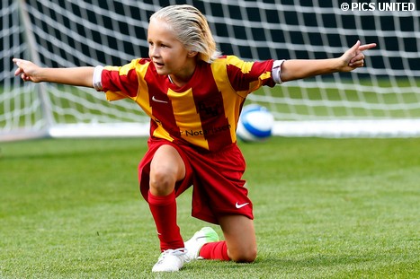 Jubileumavond afgetrapt door F-Jeugd uit de regio.