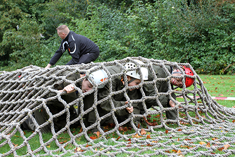De Koninklijke Landmacht had een stormbaan uitgezet.