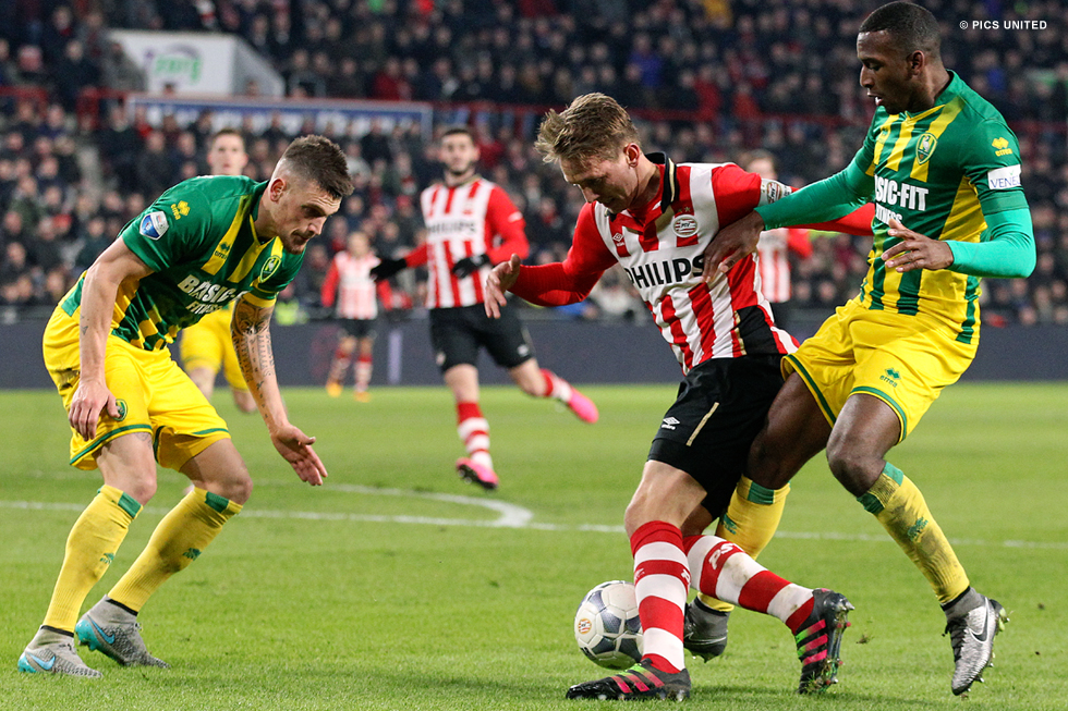 Luuk de Jong vierde een bijzondere mijlpaal. Vijftig goals in het rood-wit | © Pics United